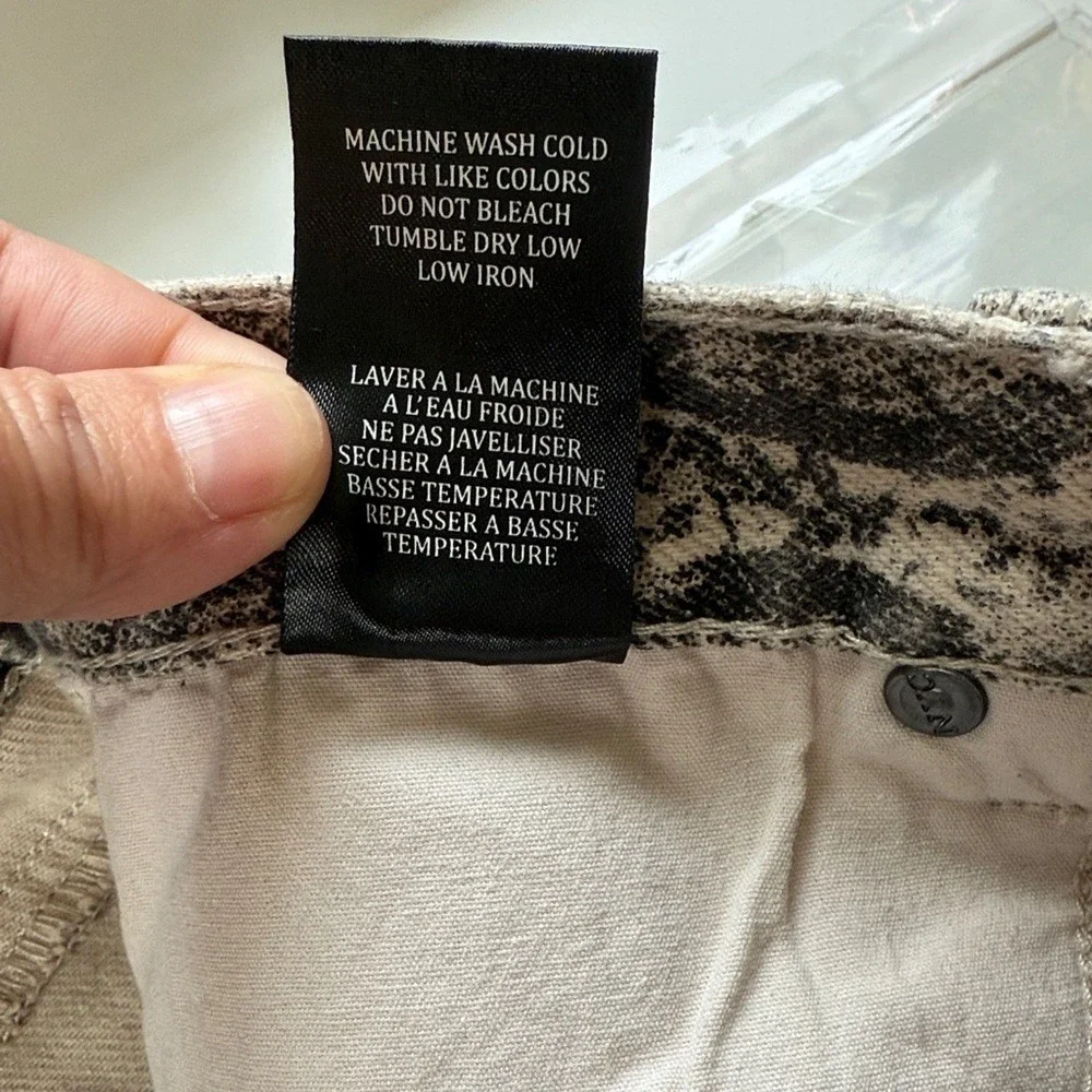 Blank NYC Snakeskin Print Denim Mini‎ Skirt Grey Black 85WK0181 Size 27